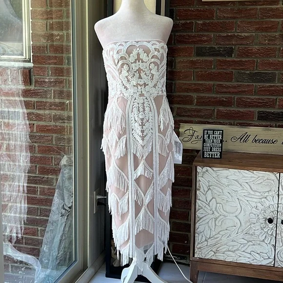 Dress The Population Viviana Embellished Mesh Midi-Dress Size Medium NWT